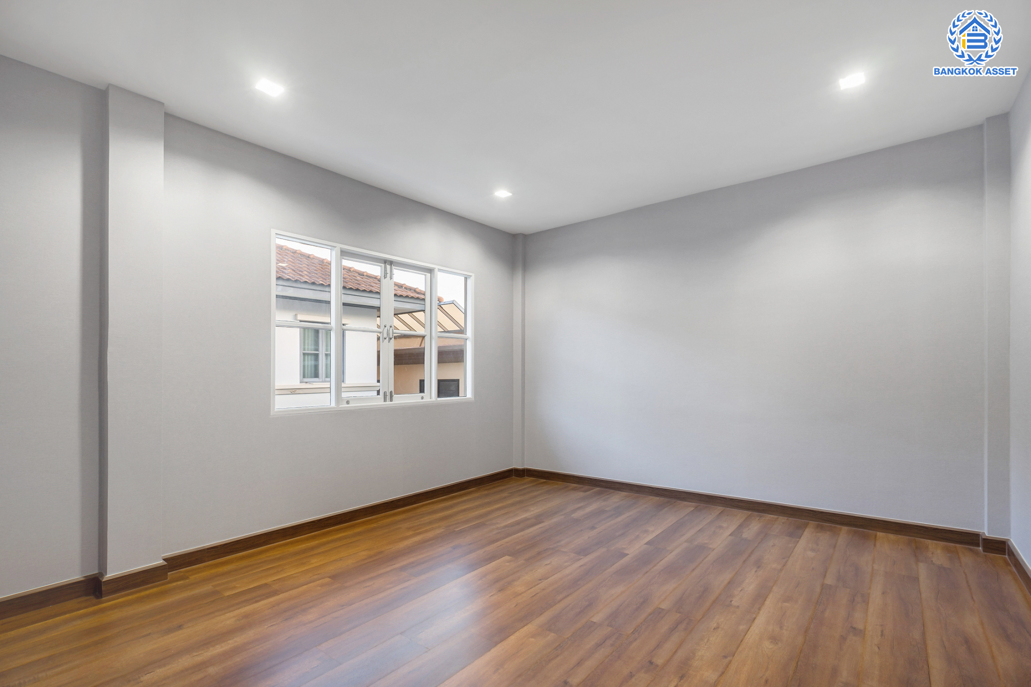 คฤหาสน์มือสองตกแต่งใหม่ ม.ลดาวัลย์ เลคโคโลเนียล กาญจนาภิเษก-พระราม2 ตกแต่งสุด Luxury เนื้อที่ 120 ตร.ว. โครงการบรรยากาศ Private โซนใกล้ส่วนกลาง ฟังก์ชันจัดเต็ม 5 ห้องนอน 5 ห้องน้ำ 1 ห้องอเนกประสงค์ 1 ห้องแม่บ้าน จอดรถได้ถึง 4 คัน บนพื้นที่ใช้สอยกว่า 620 ตร.ม. ทำเลติดถนนกาญจนาภิเษก ใจกลางย่านบางบอน เชื่อมต่อถนนพระราม2 และถนนเอกชัย ใกล้เซ็นทรัลพระราม2 และเดอะมอลล์บางแค