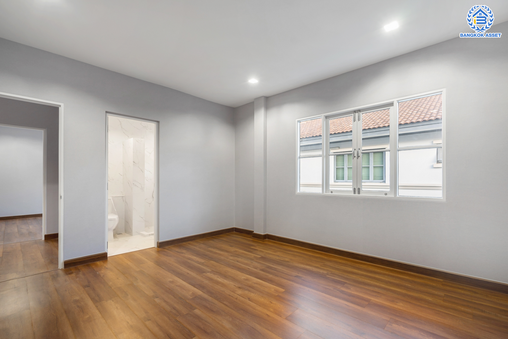 คฤหาสน์มือสองตกแต่งใหม่ ม.ลดาวัลย์ เลคโคโลเนียล กาญจนาภิเษก-พระราม2 ตกแต่งสุด Luxury เนื้อที่ 120 ตร.ว. โครงการบรรยากาศ Private โซนใกล้ส่วนกลาง ฟังก์ชันจัดเต็ม 5 ห้องนอน 5 ห้องน้ำ 1 ห้องอเนกประสงค์ 1 ห้องแม่บ้าน จอดรถได้ถึง 4 คัน บนพื้นที่ใช้สอยกว่า 620 ตร.ม. ทำเลติดถนนกาญจนาภิเษก ใจกลางย่านบางบอน เชื่อมต่อถนนพระราม2 และถนนเอกชัย ใกล้เซ็นทรัลพระราม2 และเดอะมอลล์บางแค