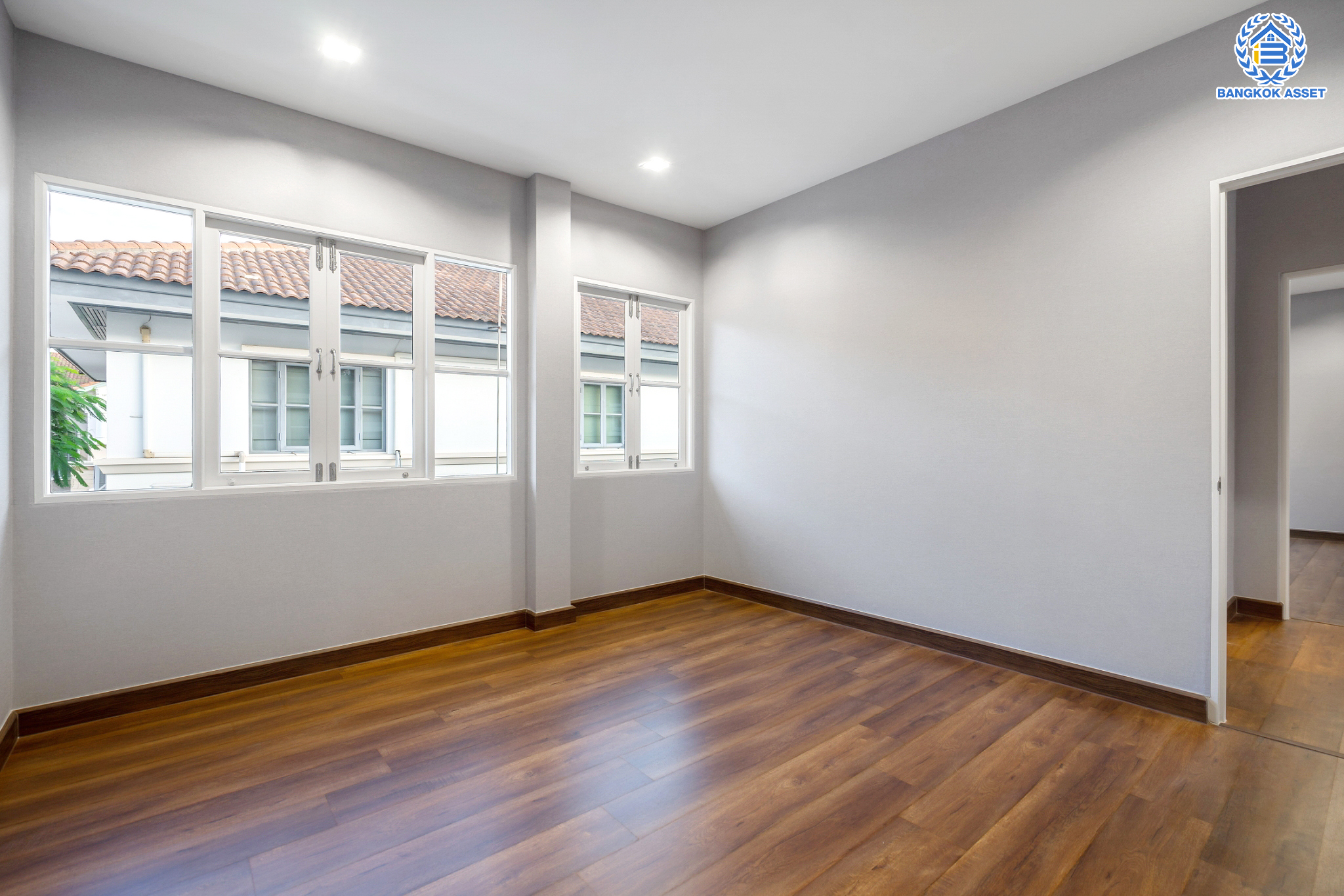 คฤหาสน์มือสองตกแต่งใหม่ ม.ลดาวัลย์ เลคโคโลเนียล กาญจนาภิเษก-พระราม2 ตกแต่งสุด Luxury เนื้อที่ 120 ตร.ว. โครงการบรรยากาศ Private โซนใกล้ส่วนกลาง ฟังก์ชันจัดเต็ม 5 ห้องนอน 5 ห้องน้ำ 1 ห้องอเนกประสงค์ 1 ห้องแม่บ้าน จอดรถได้ถึง 4 คัน บนพื้นที่ใช้สอยกว่า 620 ตร.ม. ทำเลติดถนนกาญจนาภิเษก ใจกลางย่านบางบอน เชื่อมต่อถนนพระราม2 และถนนเอกชัย ใกล้เซ็นทรัลพระราม2 และเดอะมอลล์บางแค