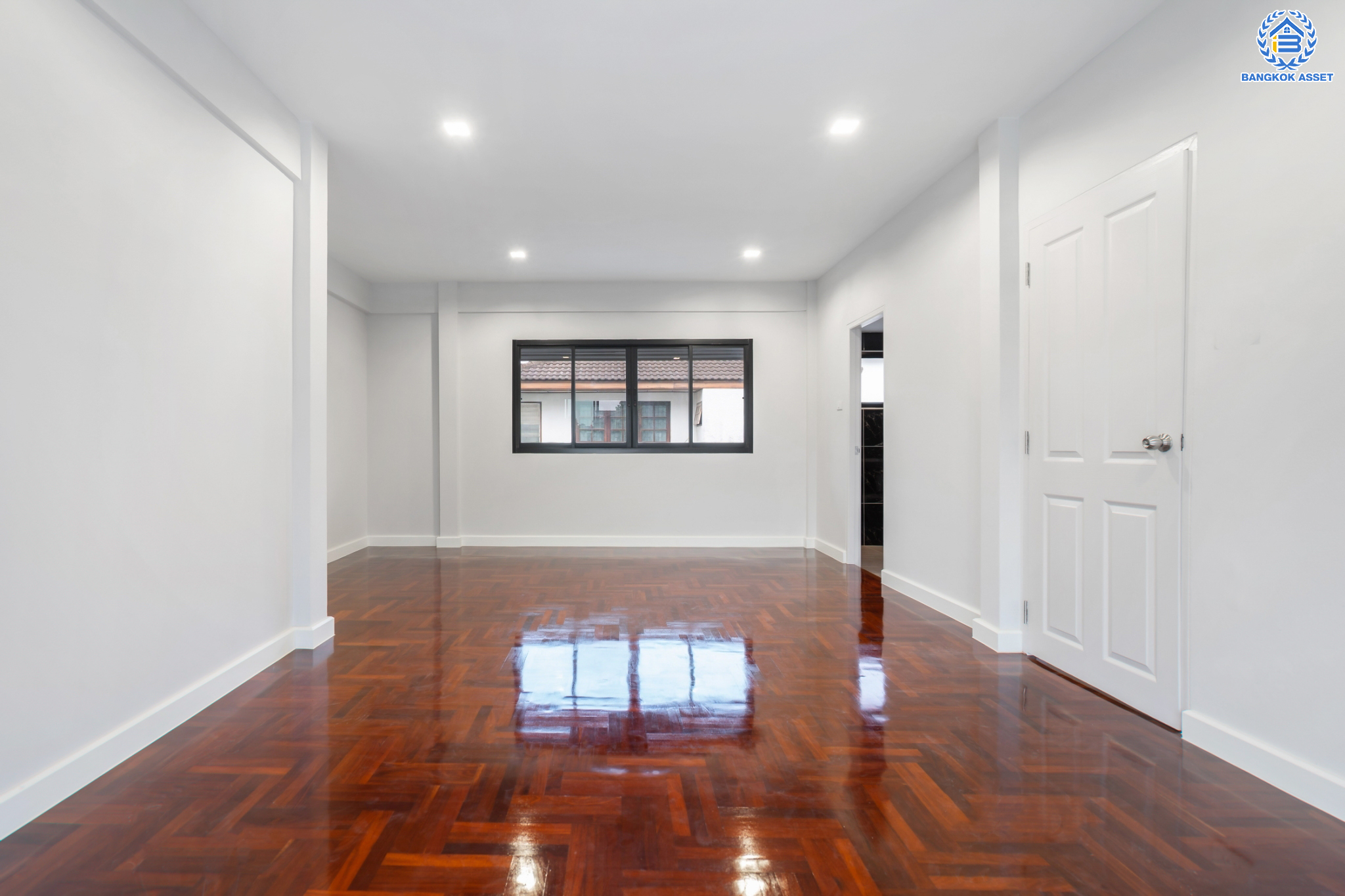 บ้านมือสองตกแต่งใหม่ หลังใหญ่พิเศษ! ม.ชวนชื่นกรีนวิลล์ บรมราชชนนี-พุทธมณฑลสาย2 #หลังมุม เนื้อที่ 85 ตร.ว. ฟังก์ชันจัดเต็ม 4 ห้องนอน 4 ห้องน้ำ 1 ห้องแม่บ้าน จอดรถได้ 2 คัน บนทำเลศักยภาพ เข้า-ออกได้ทั้ง ถ.พุทธมณฑลสาย2 และ ถ.กาญจนาภิเษก ใกล้ทางคู่ขนานลอยฟ้าบรมราชชนนี, เซ็นทรัลปิ่นเกล้า และม.มหิดล...