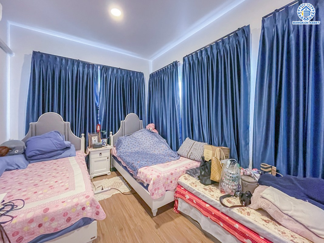 *****บ้านเดี่ยวมือสองนนทบุรี หลังมุม พร้อมอยู่ ม.เอ็มเวนิว เวสต์เกต บางใหญ่-กาญจนาภิเษก บ้านสวยฟังก์ชันครบ รองรับครอบครัวขนาดใหญ่ 4 ห้องนอน 3 ห้องน้ำ 2 ที่จอดรถ  พร้อมต่อเติมเรือนรับรอง 1 หลัง บนทำเลศักยภาพ ใกล้เซ็นทรัลเวสต์เกต และ MRT สายสีม่วง "สถานีคลองบางไผ่"