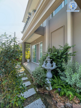 *****บ้านเดี่ยวมือสองนนทบุรี หลังมุม พร้อมอยู่ ม.เอ็มเวนิว เวสต์เกต บางใหญ่-กาญจนาภิเษก บ้านสวยฟังก์ชันครบ รองรับครอบครัวขนาดใหญ่ 4 ห้องนอน 3 ห้องน้ำ 2 ที่จอดรถ  พร้อมต่อเติมเรือนรับรอง 1 หลัง บนทำเลศักยภาพ ใกล้เซ็นทรัลเวสต์เกต และ MRT สายสีม่วง "สถานีคลองบางไผ่"