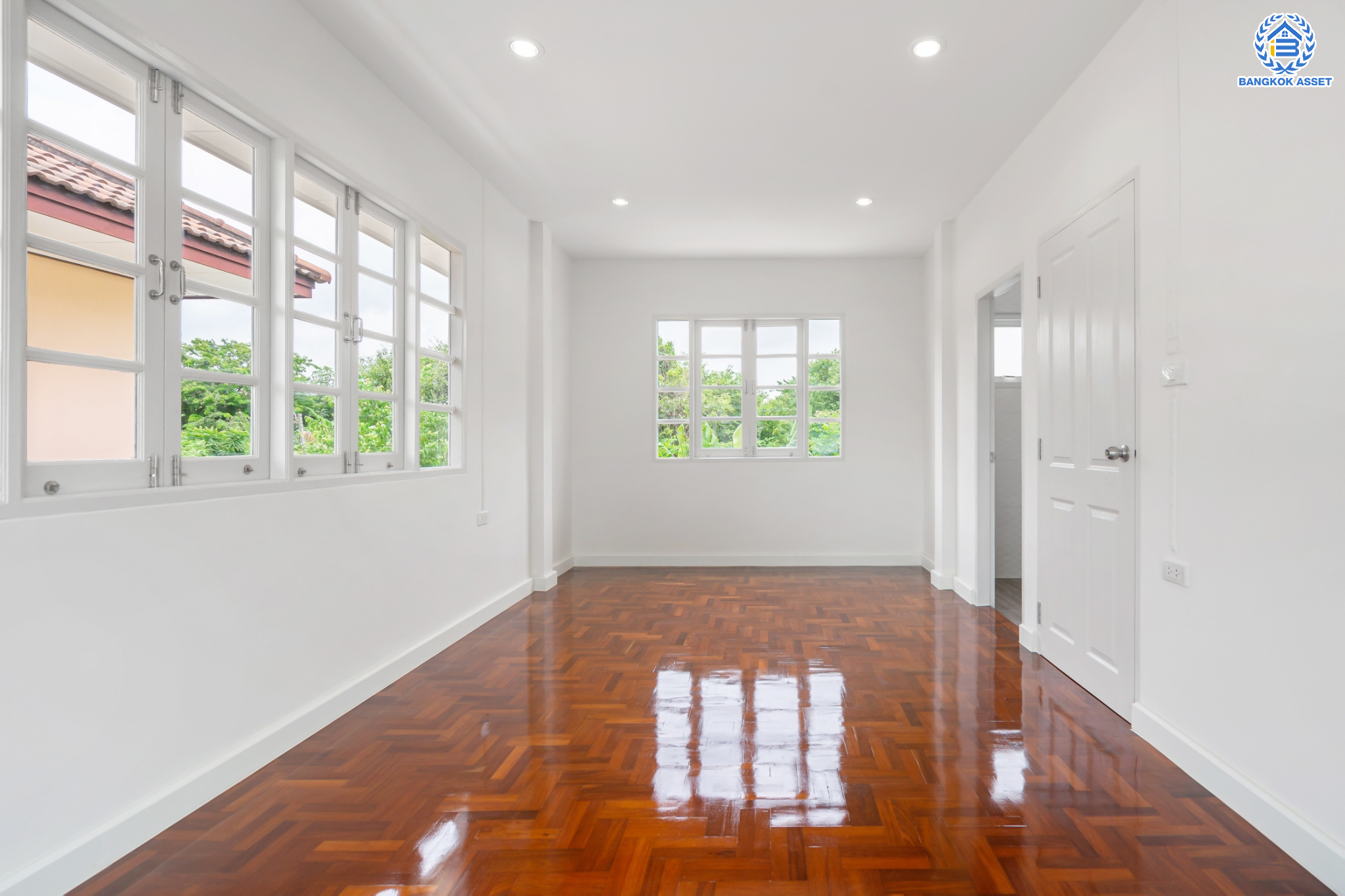 บ้านมือสองตกแต่งใหม่ ม.บ้านติวานนท์ ปากเกร็ด แบรนด์ Q.House เนื้อที่ 51 ตร.ว. ฟังก์ชันพร้อมทุกการเข้าอยู่ 3 ห้องนอน 2 ห้องน้ำ 1 ที่จอดรถ บนทำเลศักยภาพ ใกล้ทางด่วน, เซ็นทรัล "แจ้งวัฒนะ" และรถไฟฟ้าสายสีชมพู "สถานีแยกปากเกร็ด"...