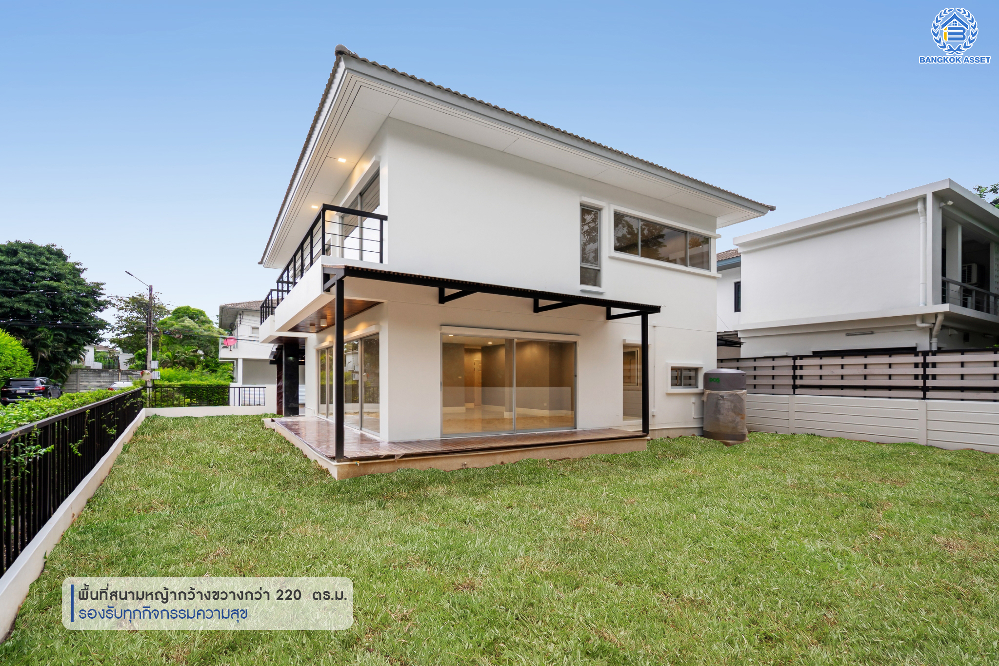 บ้านมือสองตกแต่งใหม่ หลังใหญ่พิเศษ! ม.โนเบิล จีโอ พระราม5 หลังมุม เนื้อที่ 103.5 ตร.ว. ดีไซน์สุดโดดเด่น ฟังก์ชัน 3 ห้องนอน 5 ห้องน้ำ 1 ห้องแม่บ้าน (ห้องนอนทุกห้องมีห้องน้ำในตัว) 2 ที่จอดรถ พร้อมพื้นที่สีเขียวสวนสวยกว้างขวาง บนทำเลศักยภาพ ติดถ.นครอินทร์ ใกล้วงเวียนพระราม5 เชื่อมต่อปิ่นเกล้า-สาทรได้อย่างรวดเร็ว