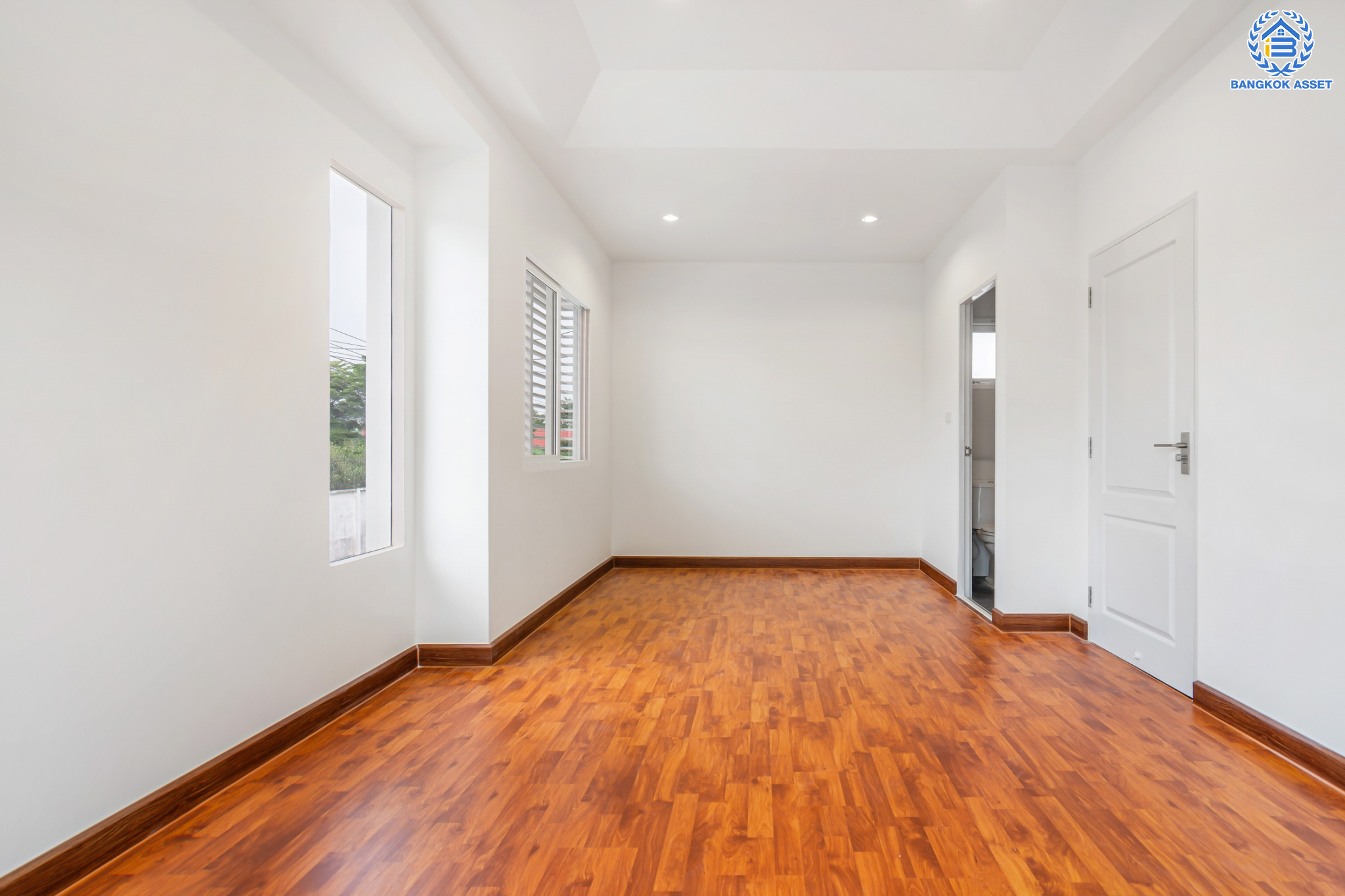 บ้านมือสองตกแต่งใหม่ แบรนด์ L&H ม.พฤกษ์ลดา ติวานนท์-ราชพฤกษ์ เนื้อที่ 50.4 ตร.ว. ฟังก์ชัน 3 ห้องนอน 2 ห้องน้ำ จอดรถได้ 2 คัน บนทำเลติดใหญ่ ถนน 345 ต่อเนื่อง ถ.ราชพฤกษ์ เชื่อมต่อหลายเส้นทาง ใกล้ทางด่วน "ศรีสมาน"