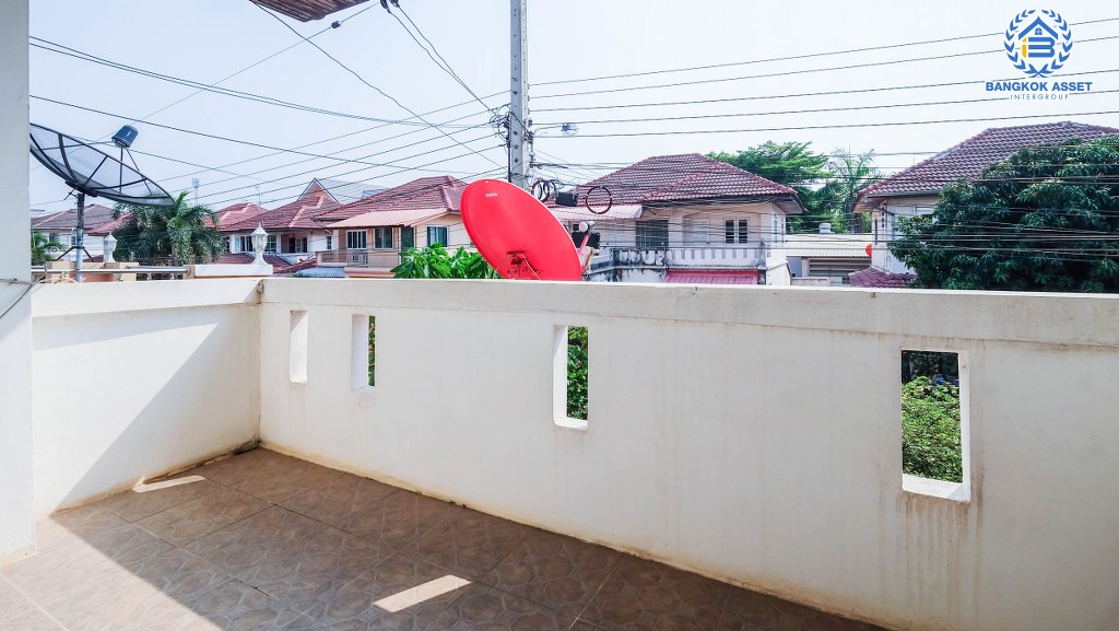 บ้านเดี่ยวมือสองย่านนนทบุรี ม. สำเร็จวิลล์5 กาญจนาภิเษก-บางกรวย ฟังก์ชั่น 3ห้องนอน 2ห้องน้ำ เนื้อที่ 56 ตารางวา ทำเลดี ใกล้รถไฟฟ้าสายสีน้ำเงิน สถานี "บางขุนนนท์" และ ใกล้จุดขึ้นทางด่วน "ศรีรัช-วงแหวนรอบนอก" เดินทางเข้าเมืองง่ายสะดวกทุกการใช้ชีวิต…