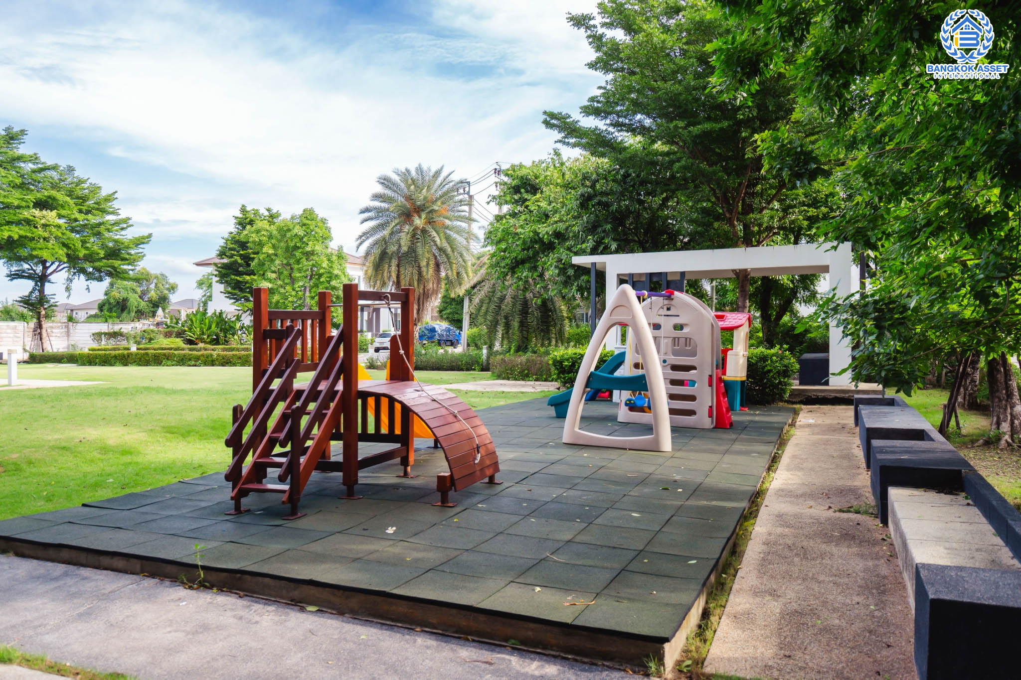 บ้านแฝดมือสองนนทบุรี ม.เดอะคลัสเตอร์วิลล์4 ราชพฤกษ์-สิรินธร เนื้อที่ 40.5 ตร.ว. ฟังก์ชันระดับบ้านเดี่ยว 3 ห้องนอน 3 ห้องน้ำ จอดรถได้ 2 คัน พร้อมพื้นที่ใช้สอย 150 ตร.ม. Facilitie ครบครัน การเดินทางสะดวก ใกล้วงเวียนพระรามห้า, The Walk และจุดขึ้นทางด่วน "ศรีรัช"...