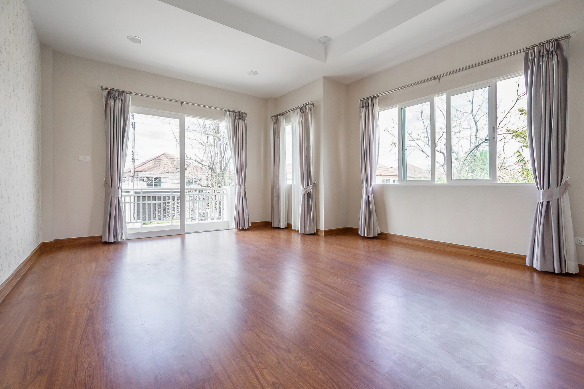 ******บ้านเดี่ยวมือสองนนทบุรี เนื้อที่ 84.1 ตร.ว. ม.เดอะเซ็นโทร รัตนาธิเบศร์ บ้านสวย หลังมุม! ถนนเมน จากแบรนด์ AP ใกล้ส่วนกลาง พื้นที่ใช้สอยกว่า 163 ตร.ม. 2 ที่จอดรถ ไม่เคยเข้าอยู่* บนทำเลสุดสะดวก เชื่อมต่อถ.ราชพฤกษ์ , กาญจนาภิเษก เพียง 4 นาทีถึงรถไฟฟ้าสถานี "บางพลู"