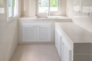 ******บ้านเดี่ยวมือสองนนทบุรี เนื้อที่ 84.1 ตร.ว. ม.เดอะเซ็นโทร รัตนาธิเบศร์ บ้านสวย หลังมุม! ถนนเมน จากแบรนด์ AP ใกล้ส่วนกลาง พื้นที่ใช้สอยกว่า 163 ตร.ม. 2 ที่จอดรถ ไม่เคยเข้าอยู่* บนทำเลสุดสะดวก เชื่อมต่อถ.ราชพฤกษ์ , กาญจนาภิเษก เพียง 4 นาทีถึงรถไฟฟ้าสถานี "บางพลู"