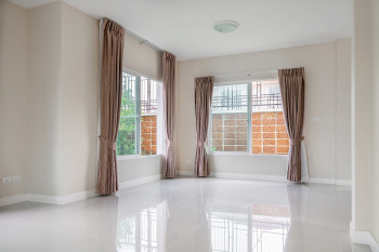 ******บ้านเดี่ยวมือสองนนทบุรี เนื้อที่ 84.1 ตร.ว. ม.เดอะเซ็นโทร รัตนาธิเบศร์ บ้านสวย หลังมุม! ถนนเมน จากแบรนด์ AP ใกล้ส่วนกลาง พื้นที่ใช้สอยกว่า 163 ตร.ม. 2 ที่จอดรถ ไม่เคยเข้าอยู่* บนทำเลสุดสะดวก เชื่อมต่อถ.ราชพฤกษ์ , กาญจนาภิเษก เพียง 4 นาทีถึงรถไฟฟ้าสถานี "บางพลู"