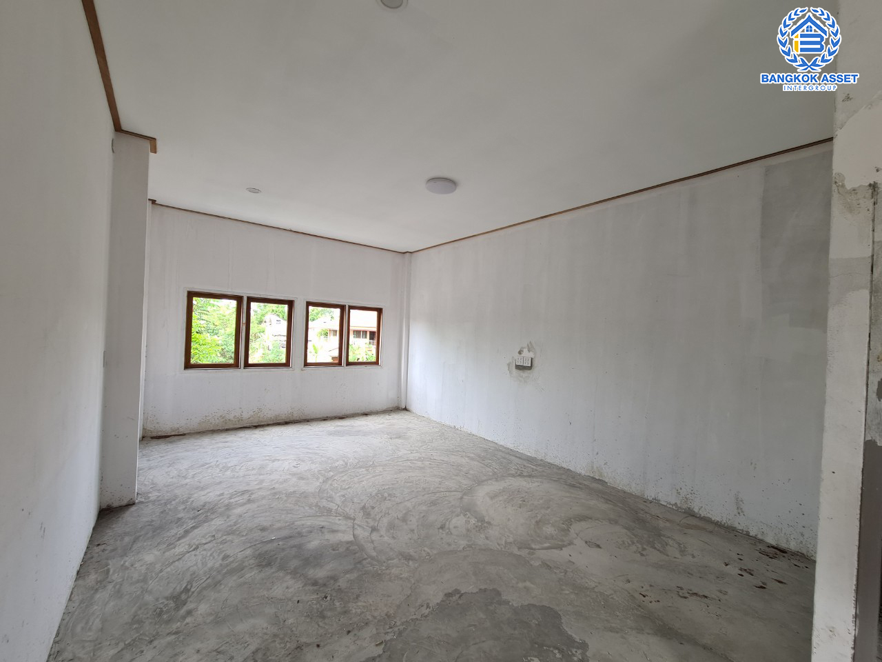 *****ที่ดินพร้อมสิ่งปลูกสร้าง (ศูนย์ดูแลคนชรา) ซ.วัดลาดปลาดุก เนื้อที่ขนาดใหญ่พิเศษ! 802.2 ตร.ว. พื้นที่ใช้สอยกว่า 1,000 ตร.ม. ฟังก์ชัน 4 ห้องนอน 5 ห้องน้ำ 2 ห้องนั่งเล่น พื้นที่กว้างสามารถจอดรถได้เยอะกว่า 10 คัน บนทำเลเดินทางสะดวก เชื่อมต่อ ถ.กาญจนาภิเษก ใกล้รถไฟฟ้าสายสีม่วง "สถานีคลองบางไผ่"