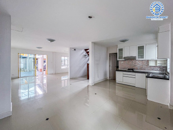 *****บ้านเดี่ยวมือสองย่านนนทบุรี ม.ชวนชื่นโมดัส รัตนาธิเบศร์-ท่าอิฐ หลังมุม เนื้อที่ 57.8 ตร.ว. มาพร้อมฟังก์ชัน 3 ห้องนอน 2 ห้องน้ำ 2 ที่จอดรถ บนทำเลศักยภาพ เชื่อมต่อถนนรัตนาธิเบศร์ และถนนราชพฤกษ์ ใกล้เซ็นทรัลเวสเกต, เซ็นทรัลรัตนาธิเบศร์ และรถไฟฟ้า "สถานีบางรักน้อยท่าอิฐ" เพียง 10 นาที