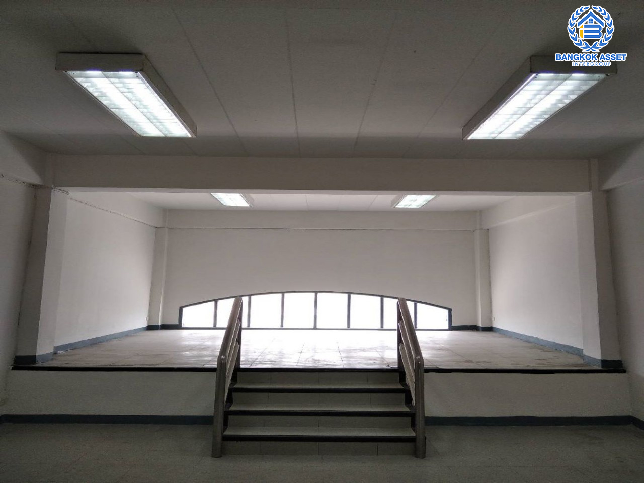 *****อาคารพาณิชย์มือสอง 5 ชั้น ซอย บรมราชชนนี 37 บนเนื้อที่ 16 ตร.ว. ฟังก์ชันจัดเต็ม 5 ห้องนอน 5 ห้องน้ำ อาคารพาณิชย์ทำเลดี จะอยู่อาศัยหรือปรับเปลี่ยนเป็น Home Office ได้ทุกรูปแบบ เชื่อมต่อถนนบรมราชชนนี, ถนนสิรินธร, ถนนจรัญสนิทวงศ์, ถนนชักพระ รีบจองเลย!