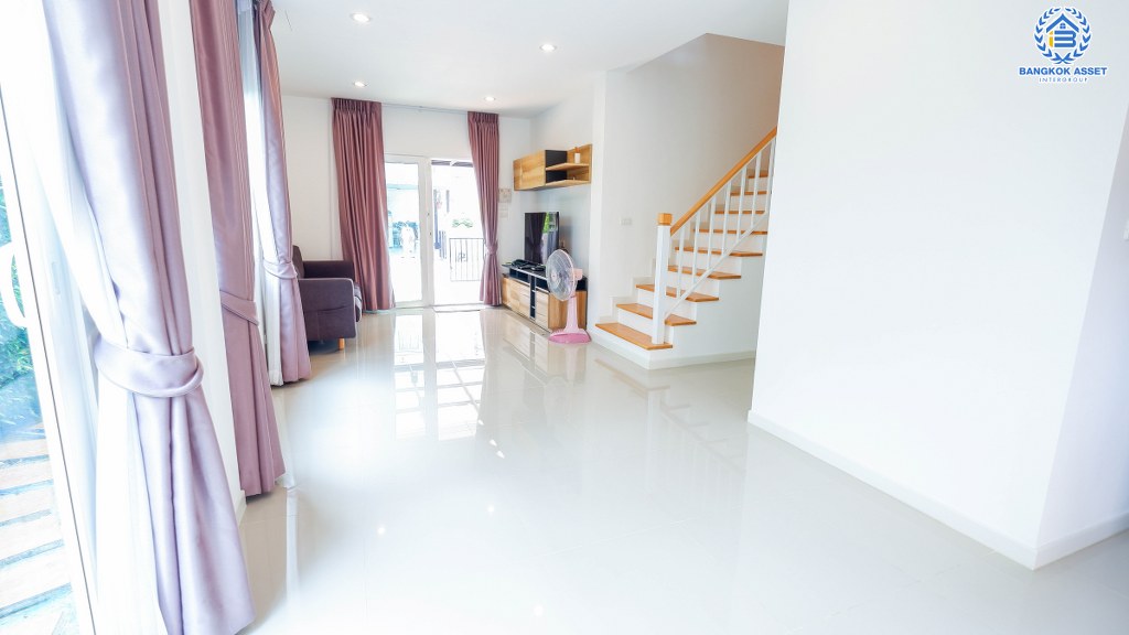 *****บ้านแฝดมือสองย่านนนทบุรี ม.ชวนชื่นพาร์ค กาญจนาภิเษก-บางใหญ่ เนื้อที่มากถึง 36 ตร.ว. มาพร้อมฟังก์ชัน 3 ห้องนอน 2 ห้องน้ำ บ้านสวย สภาพดี บนทำเลศักยภาพ ใกล้เซ็นทรัลเวสต์เกต และรถไฟฟ้าสายม่วง "สถานีตลาดบางใหญ่" ราคาถูกสุด!