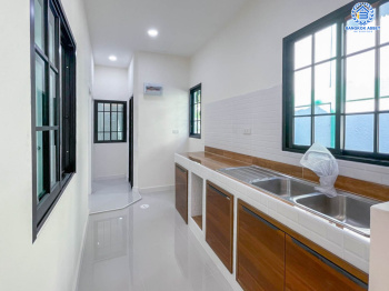 *****ทาวน์เฮ้าส์มือสองย่านนนทบุรี ม.ซอยเรวดี57 ติวานนท์ เนื้อที่ 19.2 ตร.ว. ฟังก์ชัน 2 ห้องนอน 2 ห้องน้ำ 1 ที่จอดรถ สภาพระดับนางฟ้า บนทำเลศักยภาพ เพียง 5 นาทีก็ถึงรถไฟฟ้าสายสีม่วง "สถานีบางกระสอ" ใกล้ทางด่วน "งามวงศ์วาน" จองเลย!