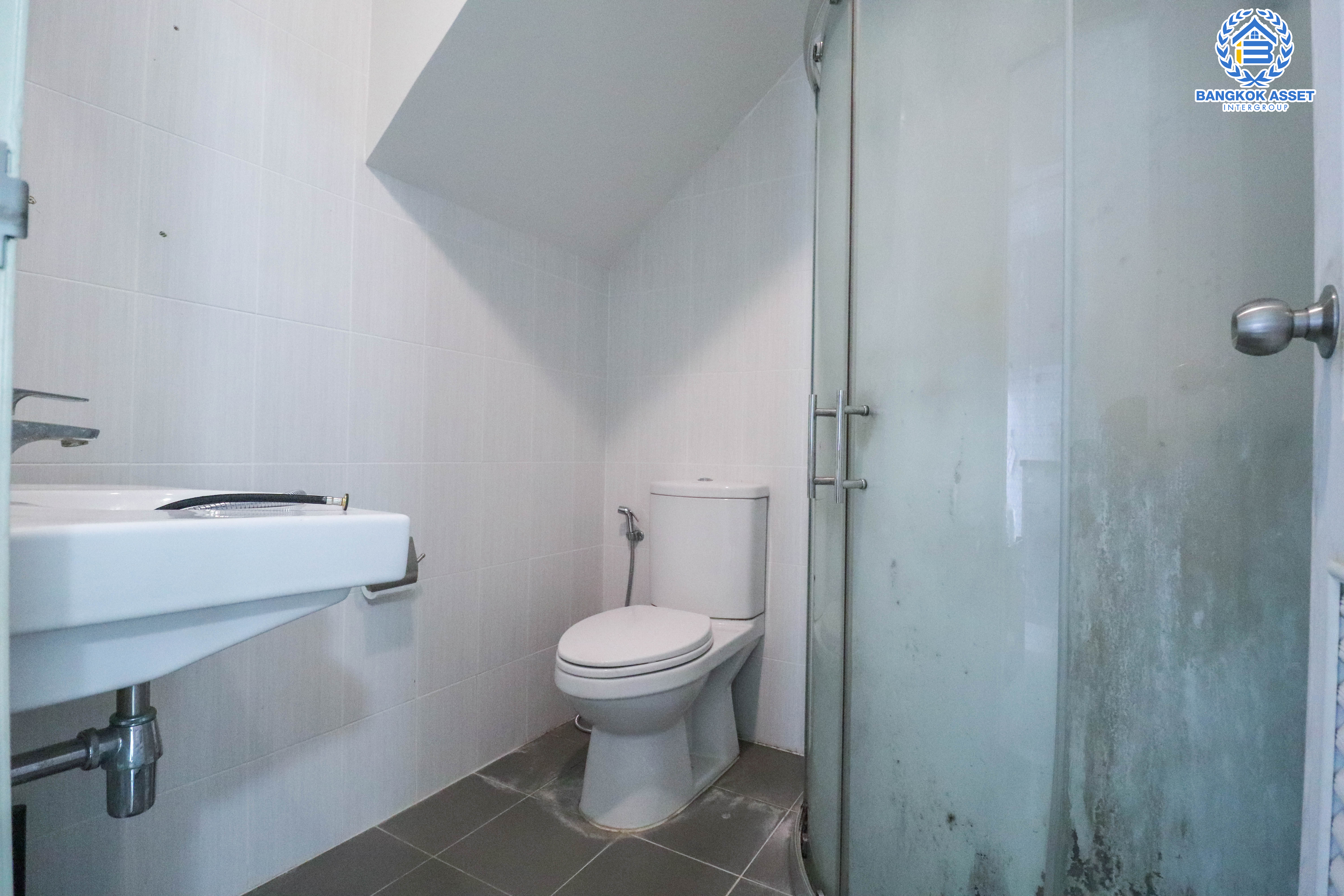 *****บ้านแฝดมือสองนนทบุรี แบรนด์ พร็อพเพอร์ตี้ เพอร์เฟค ม.เพอร์เฟคพาร์ค ราชพฤกษ์ หลังใหญ่ต่อเติมครบ! พร้อมอยู่ เนื้อที่ 39.6 ตร.ว. ฟังก์ชันครบ! 3 ห้องนอน 2 ห้องน้ำ 2 ที่จอดรถ และครัวเคาน์เตอร์พร้อมใช้งาน บนทำเลโซนเมือง ติดถ.ราชพฤกษ์ ใกล้วงเวียนพระรามห้า, รถไฟฟ้า "สถานีบางรักใหญ่" และทางด่วน "ศรีรัช"