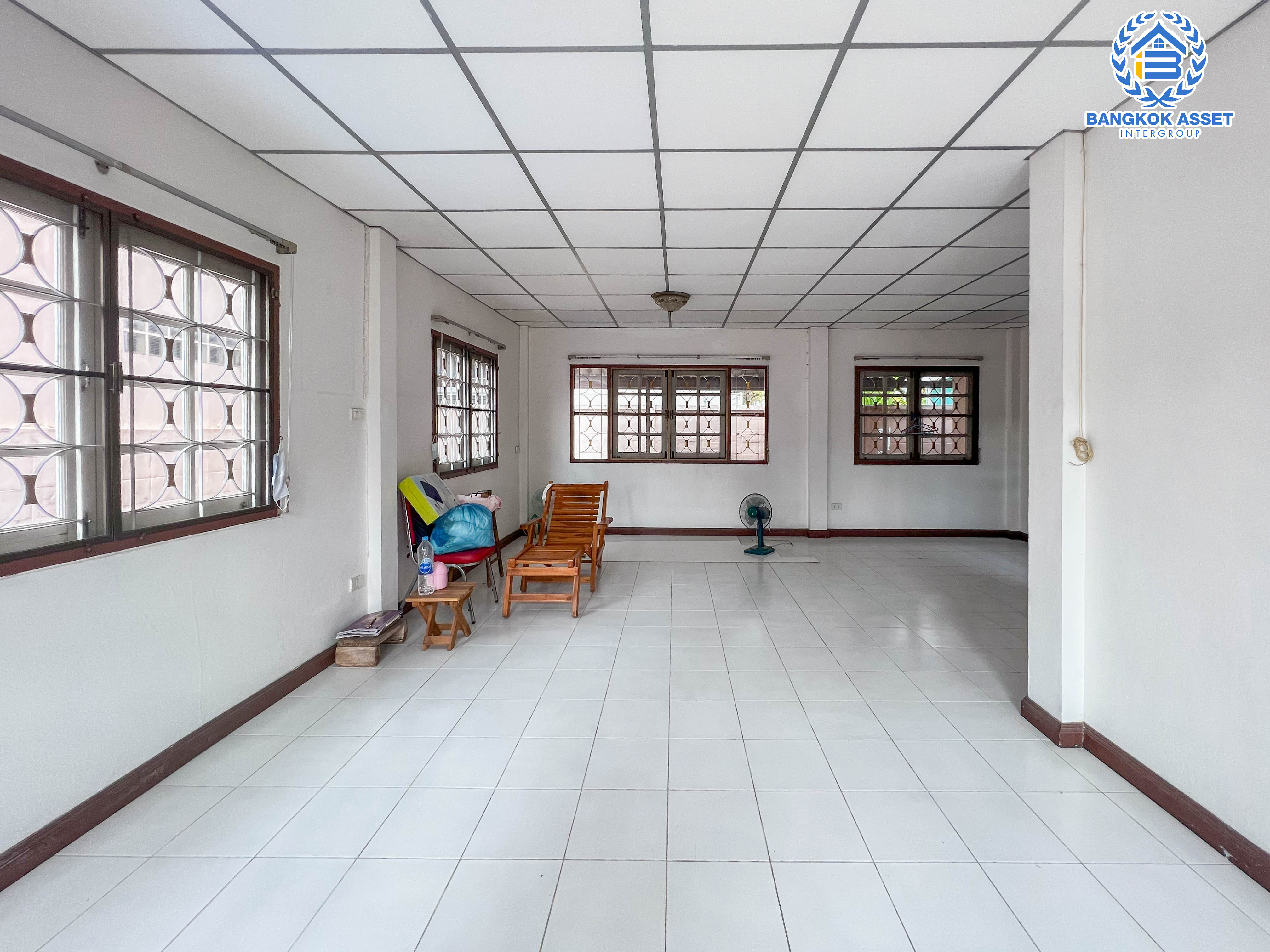 *****บ้านเดี่ยวมือสองย่านนนทบุรี ม.มณียา ท่าอิฐ แบรนด์ Property Perfect หลังใหญ่ เนื้อที่ 68.6 ตร.ว. ฟังก์ชันครบ! 3 ห้องนอน 2 ห้องน้ำ 3 ที่จอดรถ บนทำเลที่ดีที่สุด! เชื่อมต่อถ.รัตนาธิเบศร์ และถ.ราชพฤกษ์ ใจกลาง 2 เซ็นทรัลฯ ใกล้ MRT "สถานีบางรักน้อยท่าอิฐ" และจุดขึ้นทางด่วน "งามวงศ์วาน"