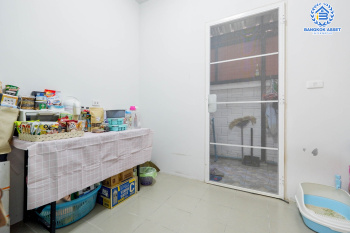 *****บ้านแฝดมือสองย่านกรุงเทพฯ ม.อิคอนเนเจอร์ รามอินทรา109 เนื้อที่กว้างขวาง 41.20 ตร.ว.  บ้านแฝดไซส์ใหญ่หลังเดียวในโครงการ ฟังก์ชัน 3 ห้องนอน 3 ห้องน้ำ ที่จอดรถ 2 คัน ทำเลดี  ใกล้รถไฟฟ้าสายสีชมพู "สถานีบางชัน" จุดขึ้นทางด่วน "รามอินทรา-อาจณรงค์"