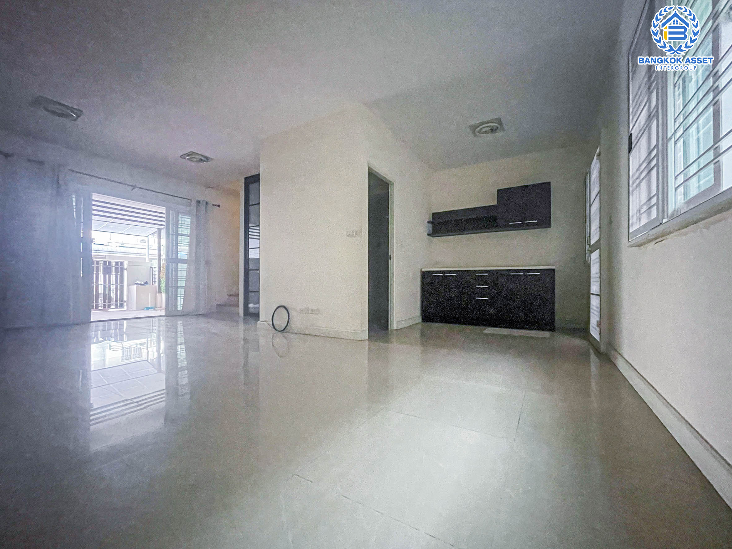 *****ทาวน์เฮ้าส์มือสองย่านนนทบุรีฯ ม.พฤกษาทาวน์ ราชพฤกษ์ เนื้อที่กว้างขวางมากถึง 21.40 ตร.ว.  ฟังก์ชัน 3 ห้องนอน 2 ห้องน้ำ ที่จอดรถ 2 คัน บนทำเลแห่งการเดินทาง ใกล้รถไฟฟ้าสายสีม่วง "สถานีไทรม้า" และจุดขึ้น-ลงทางด่วน "ศรีรัช"