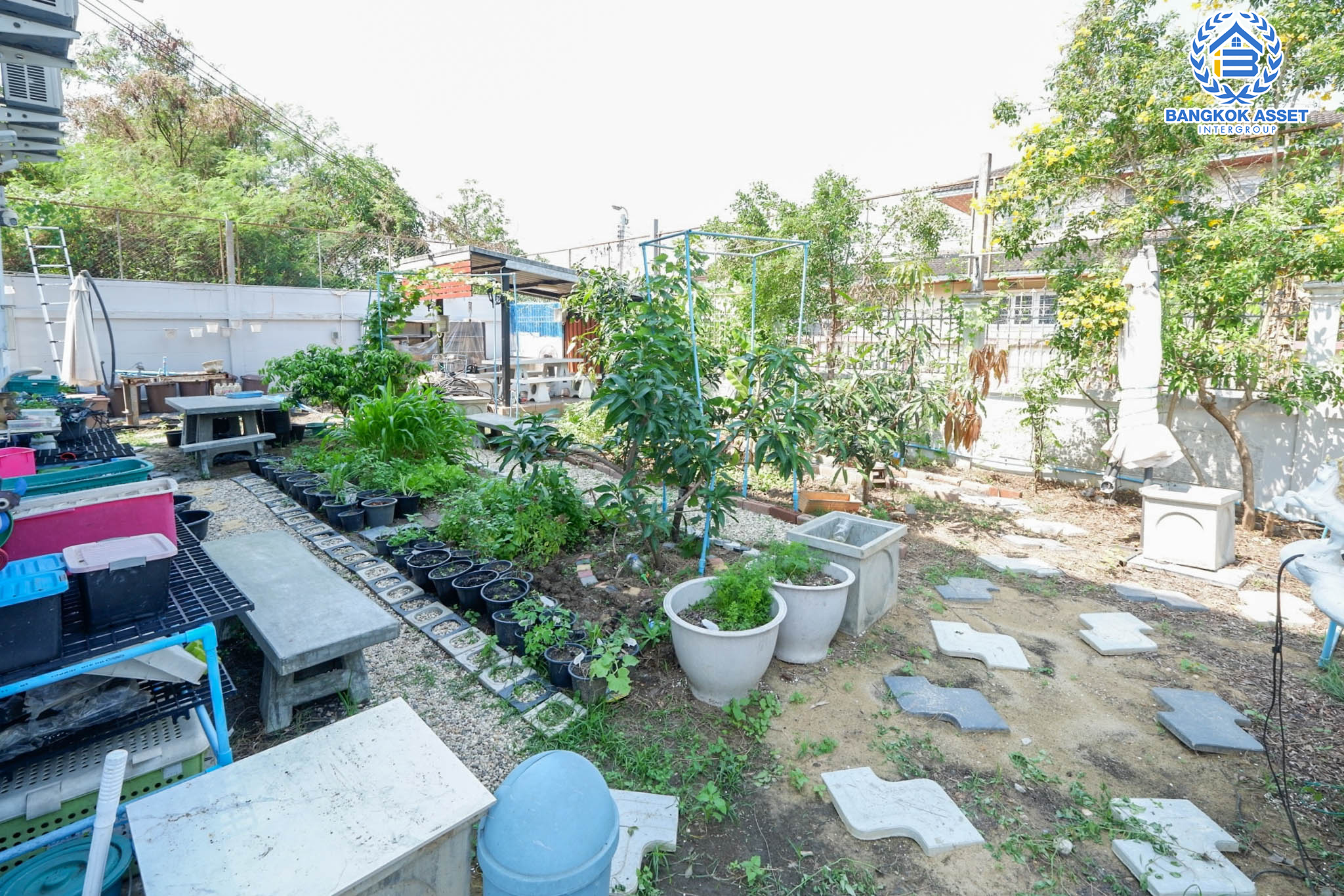 *****บ้านเดี่ยวมือสองย่านกรุงเทพฯ ม.เอเวอร์กรีน ซิตี้ กาญจนาภิเษก เนื้อที่กว้างขวางมากถึง 150 ตร.ว. ฟังก์ชัน 4 ห้องนอน 5 ห้องน้ำ ที่จอดรถ 4 คัน บ้านริมคลอง เนื้อที่รอบบ้านกว้าง ฟรีเฟอร์นิเจอร์รวมมูลค่ากว่า 2 ล้านบาท บนทำเลใกล้รถไฟฟ้าสายสีน้ำเงิน "สถานีหลักสอง" และทางด่วน "ศรีรัช-วงแหวน"