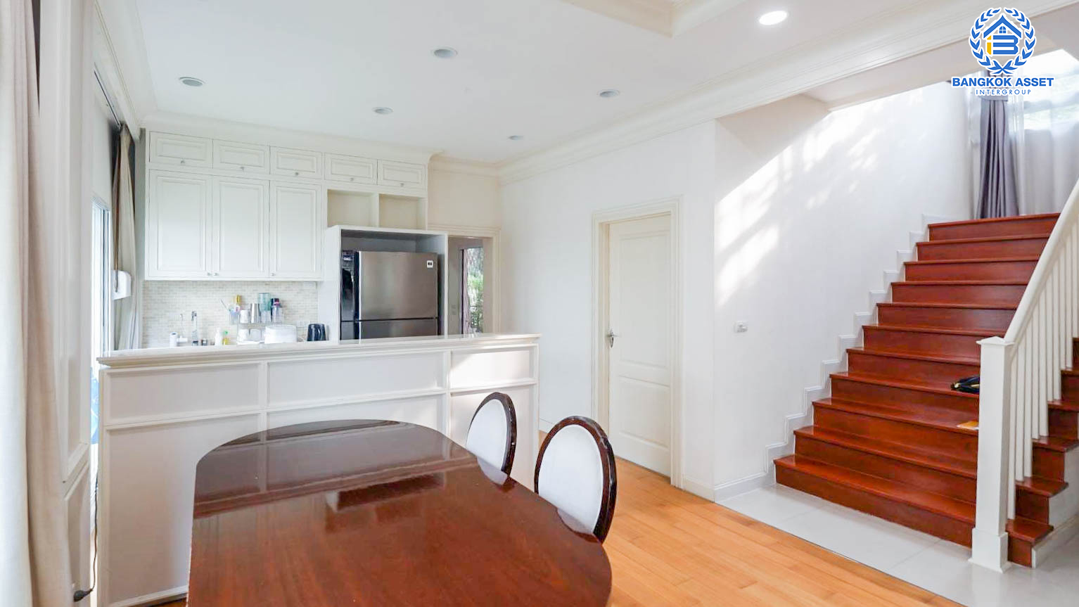 *****บ้านเดี่ยวมือสองย่านนนทบุรีฯ ม.บางกอกบูเลอวาร์ด สาทร-ปิ่นเกล้า เนื้อที่กว้างขวางมากถึง 72.5 ตร.ว.  คุณภาพแบรนด์ AC ASSET ฟังก์ชัน 4 ห้องนอน 4 ห้องน้ำ ที่จอดรถ 3 คัน บ้านหลังใหญ่ บนทำเลแห่งการเดินทาง ใกล้จุดขึ้นลงทางด่วน "ตลิ่งชัน"