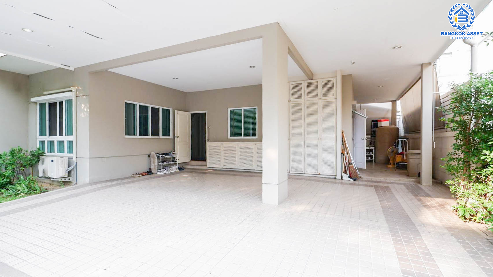 *****บ้านเดี่ยวมือสองย่านนนทบุรีฯ ม.บางกอกบูเลอวาร์ด สาทร-ปิ่นเกล้า เนื้อที่กว้างขวางมากถึง 72.5 ตร.ว.  คุณภาพแบรนด์ AC ASSET ฟังก์ชัน 4 ห้องนอน 4 ห้องน้ำ ที่จอดรถ 3 คัน บ้านหลังใหญ่ บนทำเลแห่งการเดินทาง ใกล้จุดขึ้นลงทางด่วน "ตลิ่งชัน"