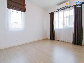 *****บ้านเดี่ยวมือสองย่านกรุงเทพฯ ม.คณาสิริ ปิ่นเกล้า-กาญจนาภิเษก จากแบรนด์คุณภาพแสนศิริ เนื้อที่กว้างขวางมากถึง 50 ตร.ว.  ฟังก์ชัน 3 ห้องนอน 2 ห้องน้ำ ที่จอดรถ 1 คัน บนทำเล ใกล้รถไฟฟ้าสายสีม่วง "สถานีตลาดบางใหญ่" และทางด่วน "ศรีรัช-วงแหวนรอบนอกฯ"