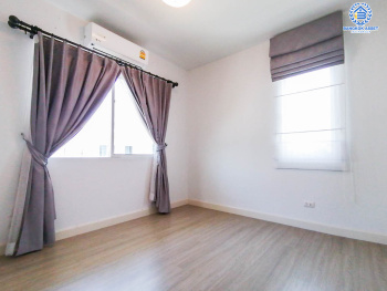 *****บ้านเดี่ยวมือสองย่านกรุงเทพฯ ม.คณาสิริ ปิ่นเกล้า-กาญจนาภิเษก จากแบรนด์คุณภาพแสนศิริ เนื้อที่กว้างขวางมากถึง 50 ตร.ว.  ฟังก์ชัน 3 ห้องนอน 2 ห้องน้ำ ที่จอดรถ 1 คัน บนทำเล ใกล้รถไฟฟ้าสายสีม่วง "สถานีตลาดบางใหญ่" และทางด่วน "ศรีรัช-วงแหวนรอบนอกฯ"