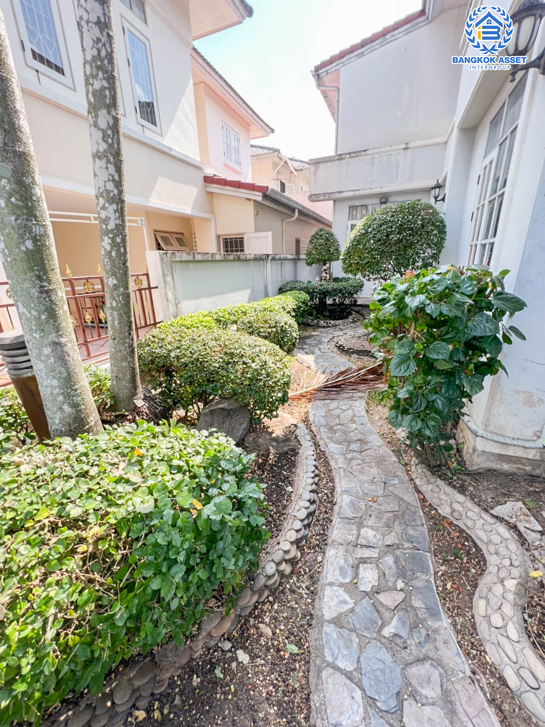 *****บ้านเดี่ยวมือสองย่านนนทบุรีฯ ม.เพอร์เฟคเพลส ไทรม้า เนื้อที่กว้างขวางมากถึง 60 ตร.ว. ฟังก์ชัน 3 ห้องนอน 4 ห้องน้ำ ที่จอดรถ 1 คัน บ้านสวยพร้อมเข้าอยู่ บนทำเลแห่งการเดินทาง ใกล้รถไฟฟ้าสายสีม่วง "สถานีบางรักน้อยท่าอิฐ" และทางด่วน "งามวงศ์วาน"