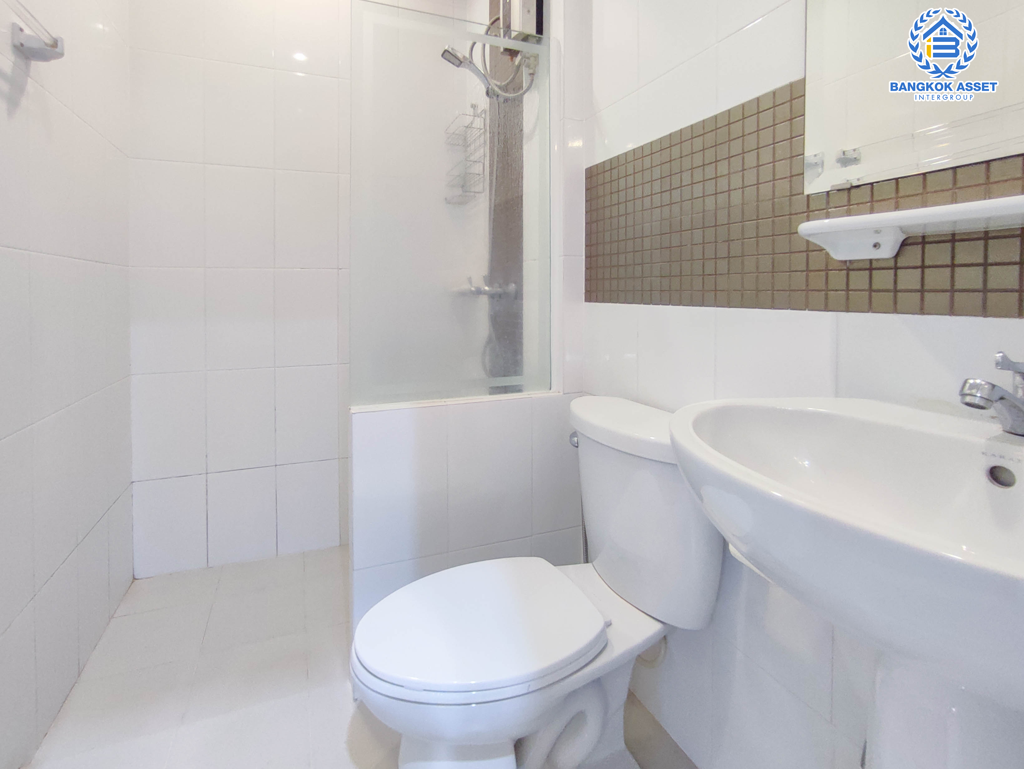 *****ทาวน์เฮ้าส์มือสองย่านกรุงเทพฯ ม.ภูมิชนก เพชรเกษม67 บ้านตกแต่งพร้อมอยู่ เนื้อที่กว้างขวางมากถึง 21.5 ตร.ว.  ฟังก์ชัน 3 ห้องนอน 2 ห้องน้ำ ที่จอดรถ 1 คัน บนทำเลแห่งการเดินทาง ใกล้รถไฟฟ้าสายสีน้ำเงิน "สถานีหลักสอง"