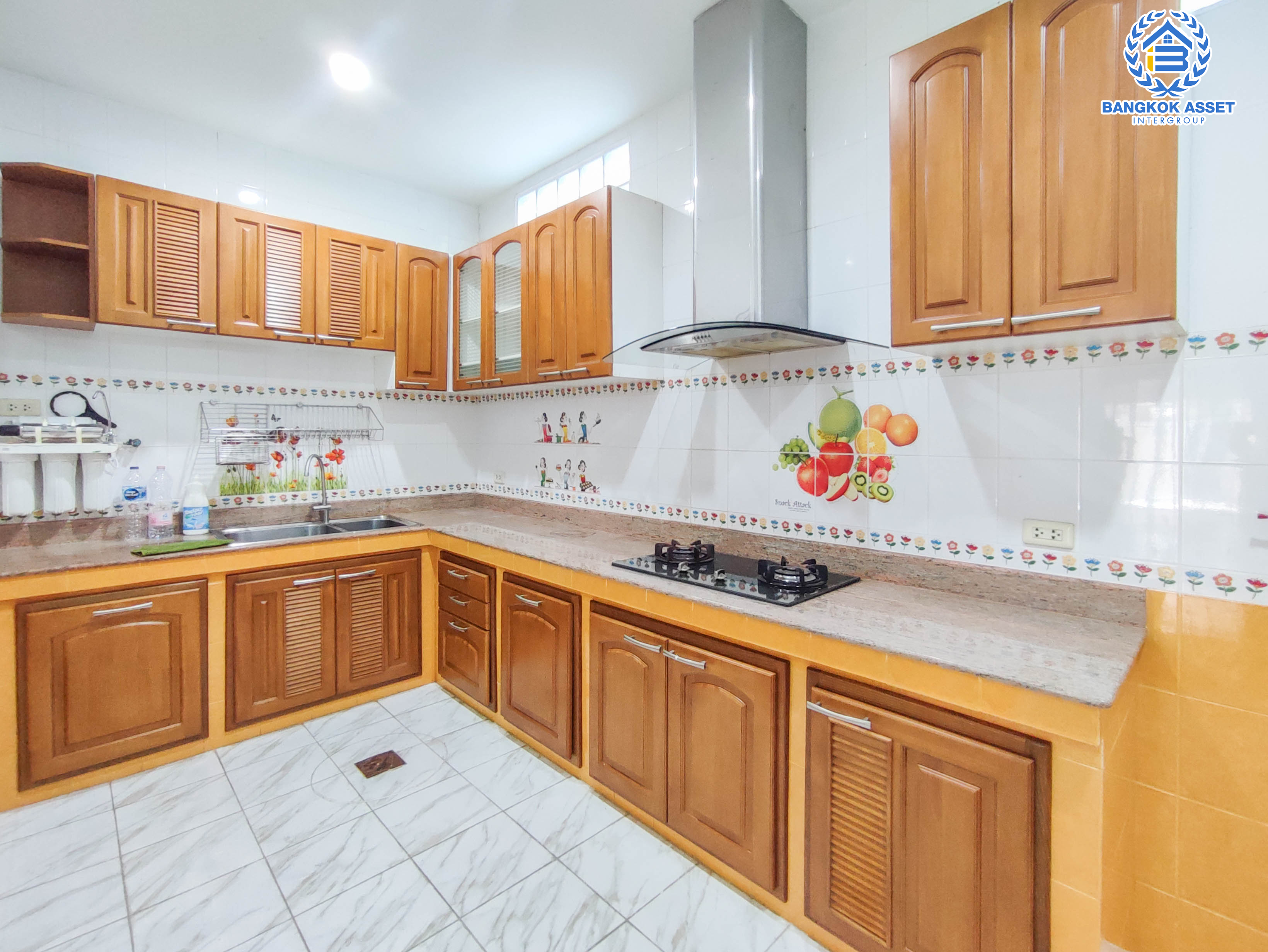 *****ทาวน์เฮ้าส์มือสองย่านกรุงเทพฯ ม.ภูมิชนก เพชรเกษม67 บ้านตกแต่งพร้อมอยู่ เนื้อที่กว้างขวางมากถึง 21.5 ตร.ว.  ฟังก์ชัน 3 ห้องนอน 2 ห้องน้ำ ที่จอดรถ 1 คัน บนทำเลแห่งการเดินทาง ใกล้รถไฟฟ้าสายสีน้ำเงิน "สถานีหลักสอง"