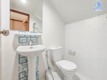 *****ทาวน์เฮ้าส์มือสองย่านกรุงเทพฯ ม.ภูมิชนก เพชรเกษม67 บ้านตกแต่งพร้อมอยู่ เนื้อที่กว้างขวางมากถึง 21.5 ตร.ว.  ฟังก์ชัน 3 ห้องนอน 2 ห้องน้ำ ที่จอดรถ 1 คัน บนทำเลแห่งการเดินทาง ใกล้รถไฟฟ้าสายสีน้ำเงิน "สถานีหลักสอง"