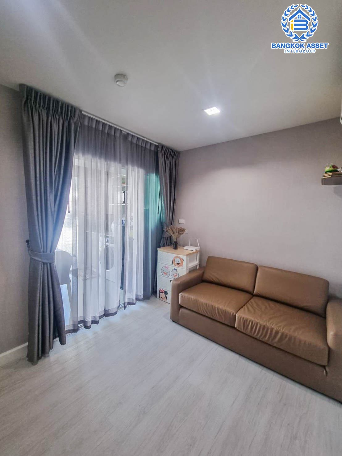 *****คอนโดมือสองย่านกรุงเทพฯ เมโทร ลักซ์ เกษตร เนื้อที่ 28.17 ตร.ว.  ฟังก์ชัน 1 ห้องนอน 1 ห้องน้ำ ที่จอดรถ 1 คัน ใกล้รถไฟฟ้าสายสีเขียว "สถานีมหาวิทยาลัยเกษตรศาสตร์" และทางด่วน "เกษตรนวมินทร์"