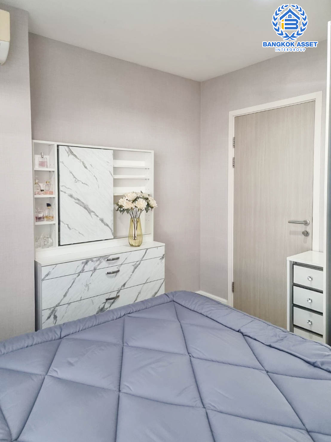 *****คอนโดมือสองย่านกรุงเทพฯ เมโทร ลักซ์ เกษตร เนื้อที่ 28.17 ตร.ว.  ฟังก์ชัน 1 ห้องนอน 1 ห้องน้ำ ที่จอดรถ 1 คัน ใกล้รถไฟฟ้าสายสีเขียว "สถานีมหาวิทยาลัยเกษตรศาสตร์" และทางด่วน "เกษตรนวมินทร์"