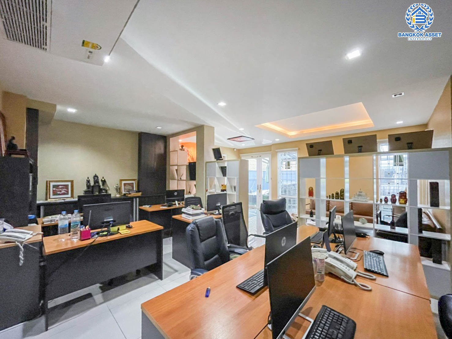 *****บ้านเดี่ยวมือสองย่านกรุงเทพฯ ม.ฟีลทาวน์ ลาดพร้าว35 หลังมุม! เนื้อที่กว้างขวางถึง 51.4 ตร.ว. ฟังก์ชันจัดเต็มถึง 5 ห้องนอน 3 ห้องน้ำ 2 ที่จอดรถ บ้านสวย บรรยากาศเป็นส่วนตัว บนทำเลเดินทางสะดวก เพียง 12 นาทีก็ถึงรถไฟฟ้าสายสีน้ำเงิน "สถานีลาดพร้าว"