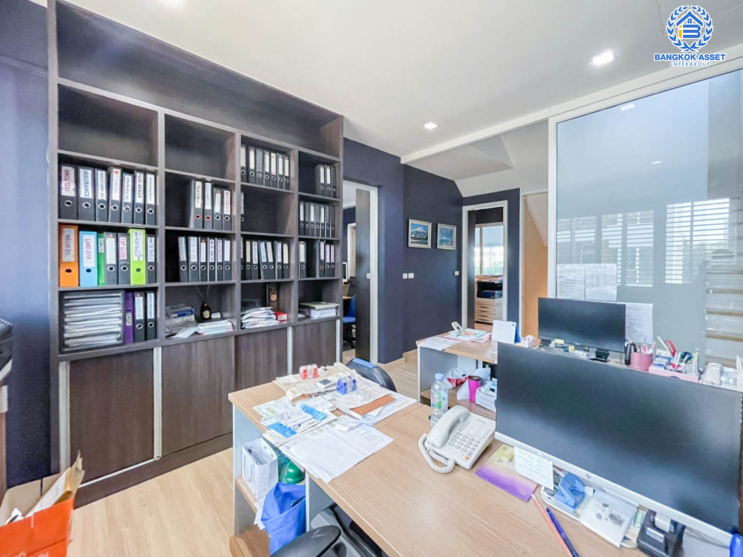 *****บ้านเดี่ยวมือสองย่านกรุงเทพฯ ม.ฟีลทาวน์ ลาดพร้าว35 หลังมุม! เนื้อที่กว้างขวางถึง 51.4 ตร.ว. ฟังก์ชันจัดเต็มถึง 5 ห้องนอน 3 ห้องน้ำ 2 ที่จอดรถ บ้านสวย บรรยากาศเป็นส่วนตัว บนทำเลเดินทางสะดวก เพียง 12 นาทีก็ถึงรถไฟฟ้าสายสีน้ำเงิน "สถานีลาดพร้าว"