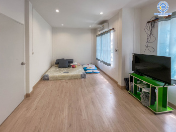 *****ทาวน์เฮ้าส์มือสองย่านนนทบุรี ม.บุศรินทร์ วงแหวน (บ้านกล้วย-ไทรน้อย) เนื้อที่มากถึง 21 ตร.ว. ฟังก์ชัน 3 ห้องนอน 2 ห้องน้ำ 1 ที่จอดรถ บ้านรีโนเวทใหม่ สภาพดี ทำเลเชื่อมต่อถ.กาญจนาภิเษก ใกล้เซ็นทรัลเวสต์เกต และรถไฟฟ้าสายสีม่วง "สถานีคลองบางไผ่" ราคาถูก!