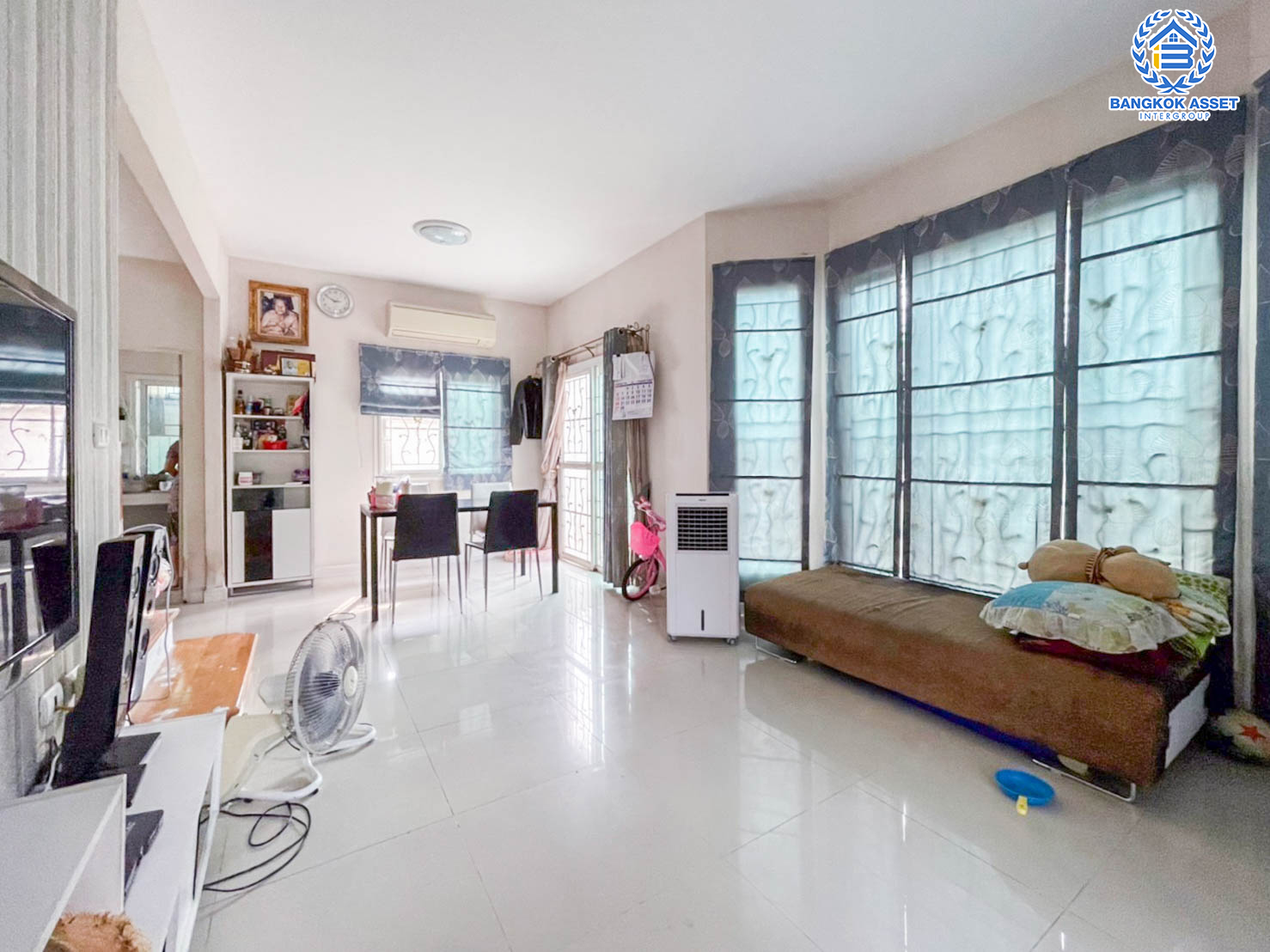 *****บ้านแฝดมือสองย่านนนทบุรีฯ ม.เพอร์เฟคเพลส รัตนาธิเบศร์ เนื้อที่กว้างขวางมากถึง 44.40 ตร.ว. จากแบรนด์ Perfect Property ฟังก์ชัน 3 ห้องนอน 2 ห้องน้ำ ที่จอดรถ 2 คัน แถมฟรี! เครื่องปรับอากาศ 2 เครื่อง พื้นที่ส่วนกลางครบ ตั้งอยู่บนทำเลแห่งการเดินทาง ใกล้รถไฟฟ้าสายสีม่วง "สถานีไทรม้า"