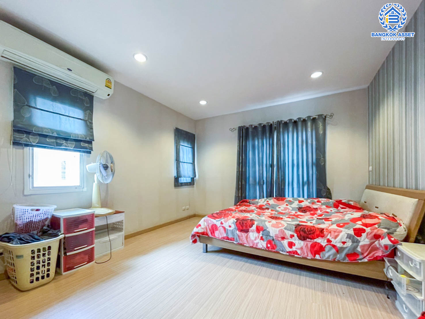 *****บ้านแฝดมือสองย่านนนทบุรีฯ ม.เพอร์เฟคเพลส รัตนาธิเบศร์ เนื้อที่กว้างขวางมากถึง 44.40 ตร.ว. จากแบรนด์ Perfect Property ฟังก์ชัน 3 ห้องนอน 2 ห้องน้ำ ที่จอดรถ 2 คัน แถมฟรี! เครื่องปรับอากาศ 2 เครื่อง พื้นที่ส่วนกลางครบ ตั้งอยู่บนทำเลแห่งการเดินทาง ใกล้รถไฟฟ้าสายสีม่วง "สถานีไทรม้า"