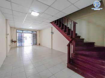 *****ทาวน์เฮ้าส์มือสองย่านนนทบุรี ม.ร่มรื่นวิลล์ กาญจนาภิเษก เนื้อที่มากถึงเกือบ 20 ตร.ว. ฟังก์ชัน 2 ห้องนอน 2 ห้องน้ำ 1 ที่จอดรถ แถมฟรี! 2 เครื่องปรับอากาศ บนทำเลสะดวก เชื่อมต่อถ.ราชพฤกษ์ ถ.กาญจนาภิเษก และถ.นครอินทร์ เพียง 5 นาที ถึงจุดขึ้นทางด่วน "ศรีรัช"