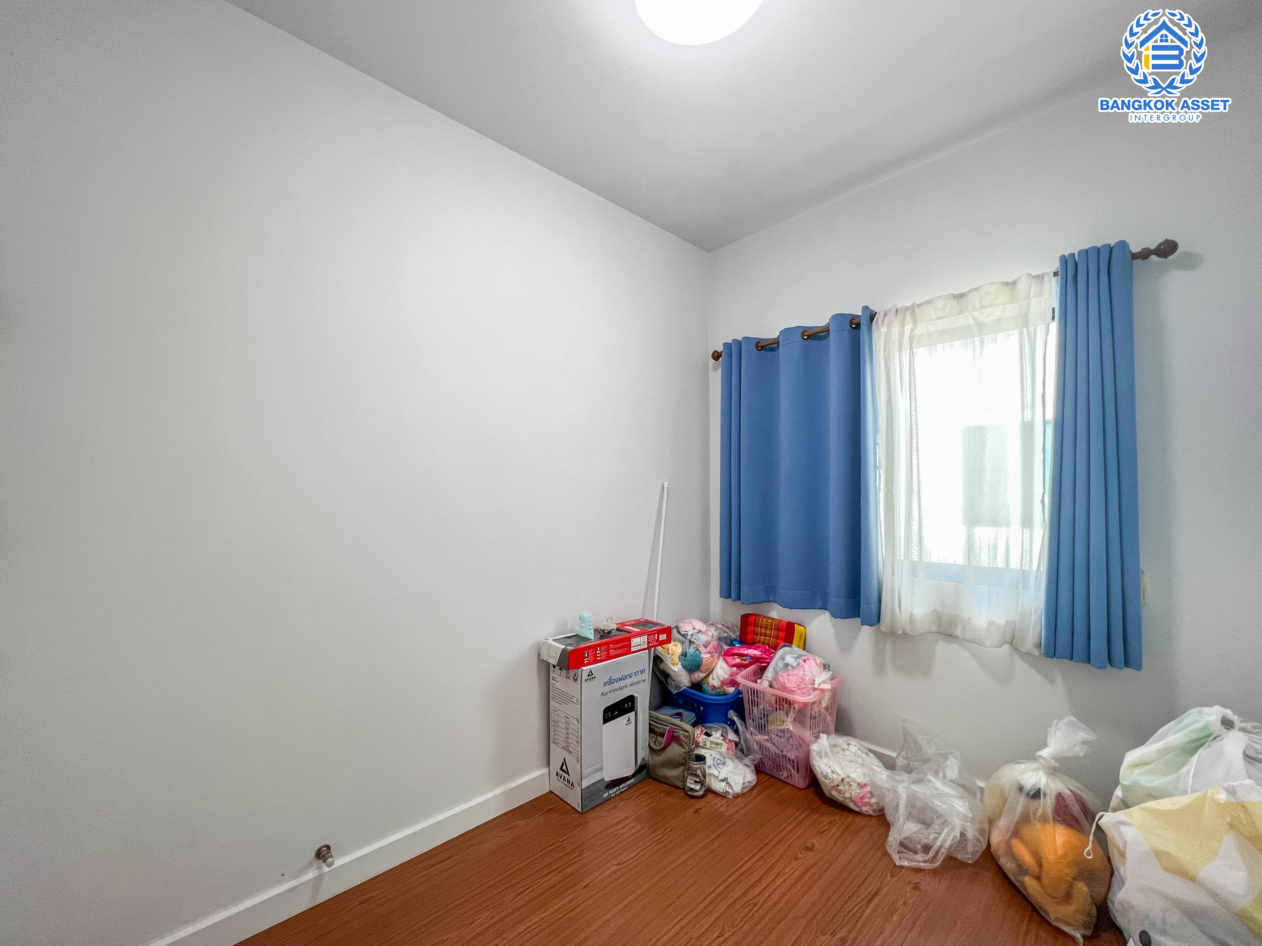 *****ทาวน์เฮ้าส์มือสองย่านนนทบุรี ม.โมดิวิลล่า ปิ่นเกล้า-วงแหวนฯ #หลังมุม เนื้อที่กว้างขวางถึง 28.1 ตร.ว. ฟังก์ชัน 3 ห้องนอน 2 ห้องน้ำ 2 ที่จอดรถ บ้านสภาพพร้อมอยู่ แถมฟรี! 3 เครื่องปรับอากาศ และเครื่องทำน้ำอุ่น 1 เครื่อง บนทำเลดี เชื่อมต่อหลายเส้นทาง ถ.กาญจนาฯ, ถ.บรมราชชนนี ใกล้ทางด่วน "ศรีรัช"...