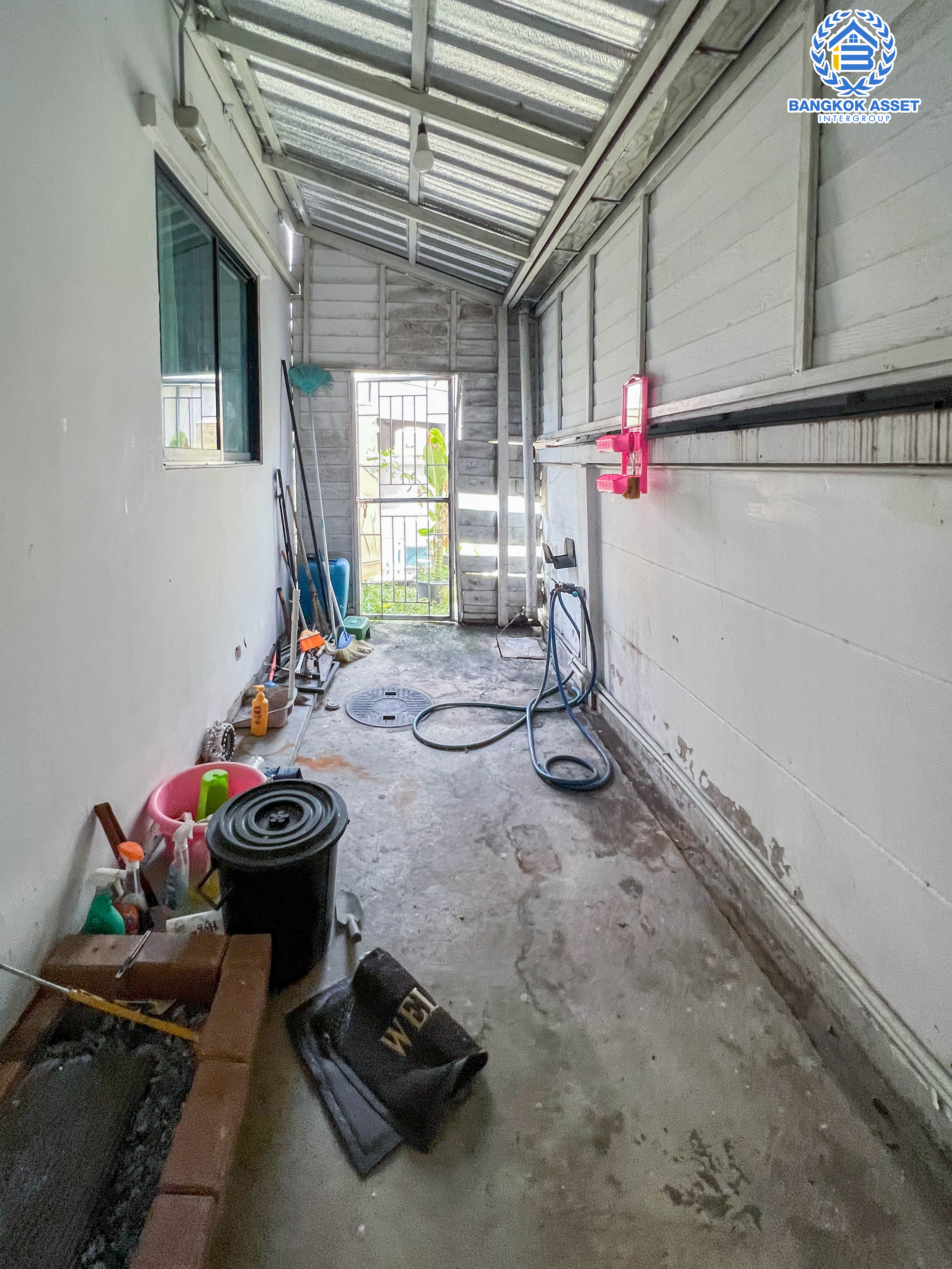 *****ทาวน์เฮ้าส์มือสองย่านนนทบุรี ม.โมดิวิลล่า ปิ่นเกล้า-วงแหวนฯ #หลังมุม เนื้อที่กว้างขวางถึง 28.1 ตร.ว. ฟังก์ชัน 3 ห้องนอน 2 ห้องน้ำ 2 ที่จอดรถ บ้านสภาพพร้อมอยู่ แถมฟรี! 3 เครื่องปรับอากาศ และเครื่องทำน้ำอุ่น 1 เครื่อง บนทำเลดี เชื่อมต่อหลายเส้นทาง ถ.กาญจนาฯ, ถ.บรมราชชนนี ใกล้ทางด่วน "ศรีรัช"...