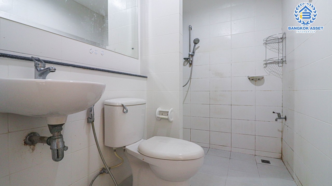 *****ทาวน์เฮ้าส์มือสองย่านนนทบุรี ม.ไพร์มเพลส เดอะกรีนเนอรี่-บางใหญ่ เนื้อที่มากถึง 21.2 ตร.ว. ฟังก์ชัน 3 ห้องนอน 2 ห้องน้ำ 2 ที่จอดรถ พร้อมอยู่ แถมฟรี! 3 เครื่องปรับอากาศ เดินทางสะดวกบนทำเล ใกล้เซ็นทรัลเวสต์เกต และทางด่วน "กาญจนาภิเษก" เพียง 4 นาทีก็ถึงรถไฟฟ้าสายสีม่วง "สถานีคลองบางไผ่"