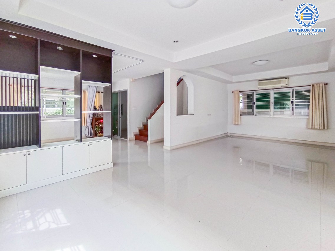 *****บ้านเดี่ยวมือสอง ม.ศุภาลัยการ์เด้นวิลล์ ติวานนท์-ปทุมธานี เนื้อที่กว้างขวางมากถึง 56.70 ตร.ว. ฟังก์ชัน 3 ห้องนอน 3 ห้องน้ำ ที่จอดรถ 2 คันบ้านสภาพสวย ต่อเติมครบพร้อมเข้าอยู่ โครงการตั้งบนทำเลเดินทางสะดวก เชื่อมต่อถนนสะพานนนทบุรี-บางบัวทอง ถนน307 และทางด่วน "ศรีสมาน" จองเลย!