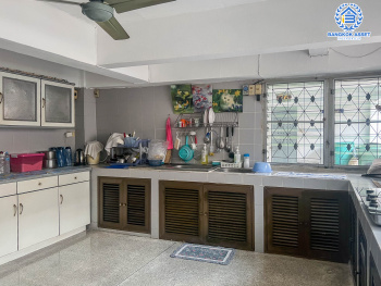 *****แมนชั่น 5 ชั้นมือสอง (จุรีรัตน์ แมนชั่น) ทำเลประชาชื่น เนื้อที่กว้าง 65 ตร.ว. มาพร้อมฟังก์ชัน  44 ห้อง มีห้องน้ำในตัว อยู่ในย่านชุมชน การเดินทางสะดวกสบาย เชื่อมต่อหลากหลายเส้นทางทั้ง ถนนกำแพงเพชร2 ถนนกรุงเทพ-นนทบุรี ถนนเตชะวณิช ถนนประดิพัทธ์ เพียง 10 นาทีถึงรถไฟฟ้าสายสีม่วง "สถานีเตาปูน" และทางด่วน "ศรีรัช"