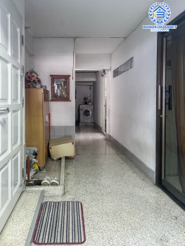 *****แมนชั่น 5 ชั้นมือสอง (จุรีรัตน์ แมนชั่น) ทำเลประชาชื่น เนื้อที่กว้าง 65 ตร.ว. มาพร้อมฟังก์ชัน  44 ห้อง มีห้องน้ำในตัว อยู่ในย่านชุมชน การเดินทางสะดวกสบาย เชื่อมต่อหลากหลายเส้นทางทั้ง ถนนกำแพงเพชร2 ถนนกรุงเทพ-นนทบุรี ถนนเตชะวณิช ถนนประดิพัทธ์ เพียง 10 นาทีถึงรถไฟฟ้าสายสีม่วง "สถานีเตาปูน" และทางด่วน "ศรีรัช"