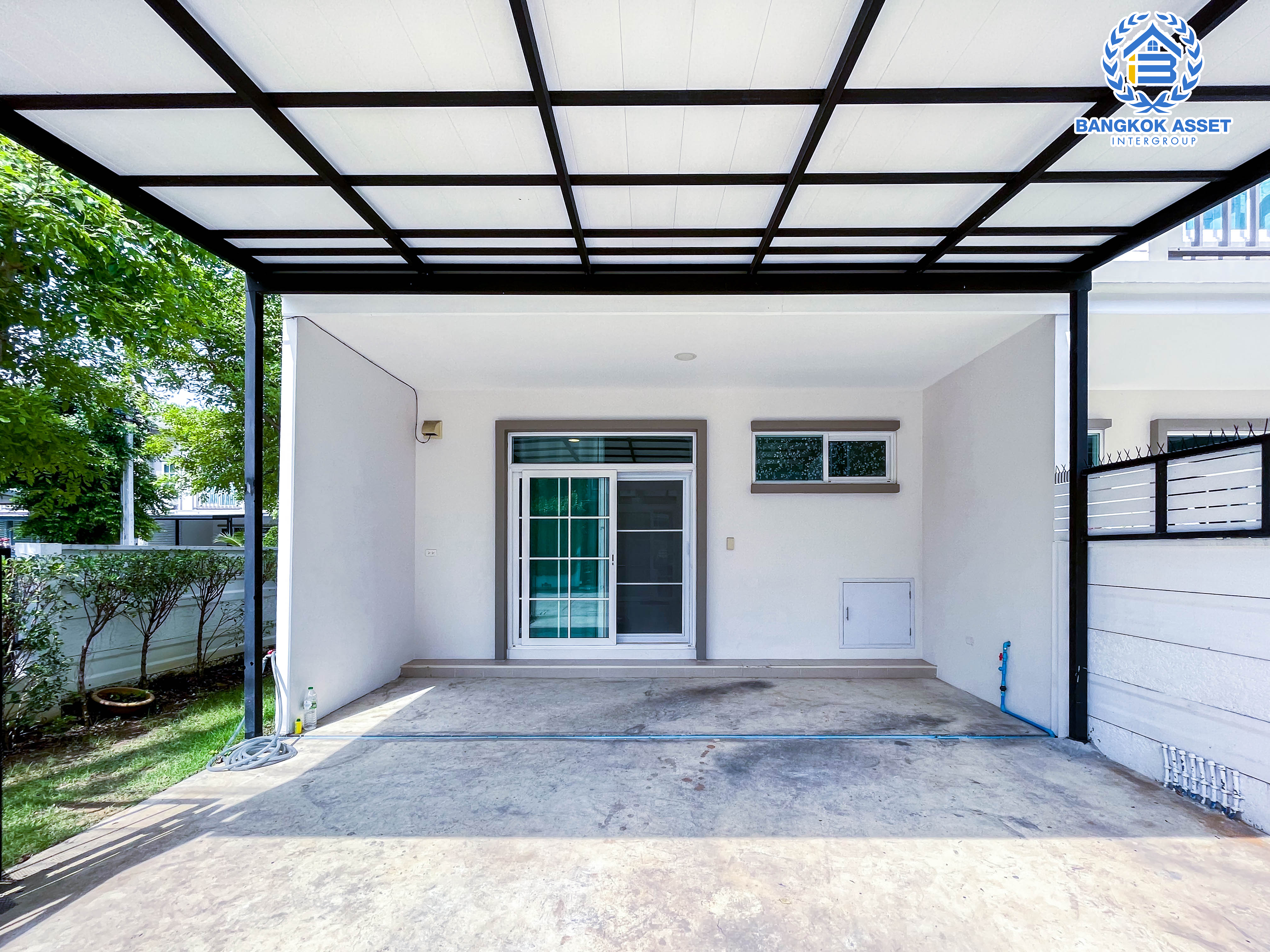 ทาวน์เฮ้าส์มือสองย่านนนทบุรี ม.กัสโต้ ราชพฤกษ์-พระราม5 บนเนื้อที่ 24.3 ตร.ว. ฟังก์ชัน 3 ห้องนอน 2 ห้องน้ำ 2 ที่จอดรถ บนทำเลยอดเยี่ยม เพียงไม่ถึง 15 นาทีก็ถึงรถไฟฟ้าสายสีม่วง "สถานีแยกติวานนท์" ใกล้เซ็นทรัล รัตนาธิเบศร์ และทางด่วน "ศรีรัช"...