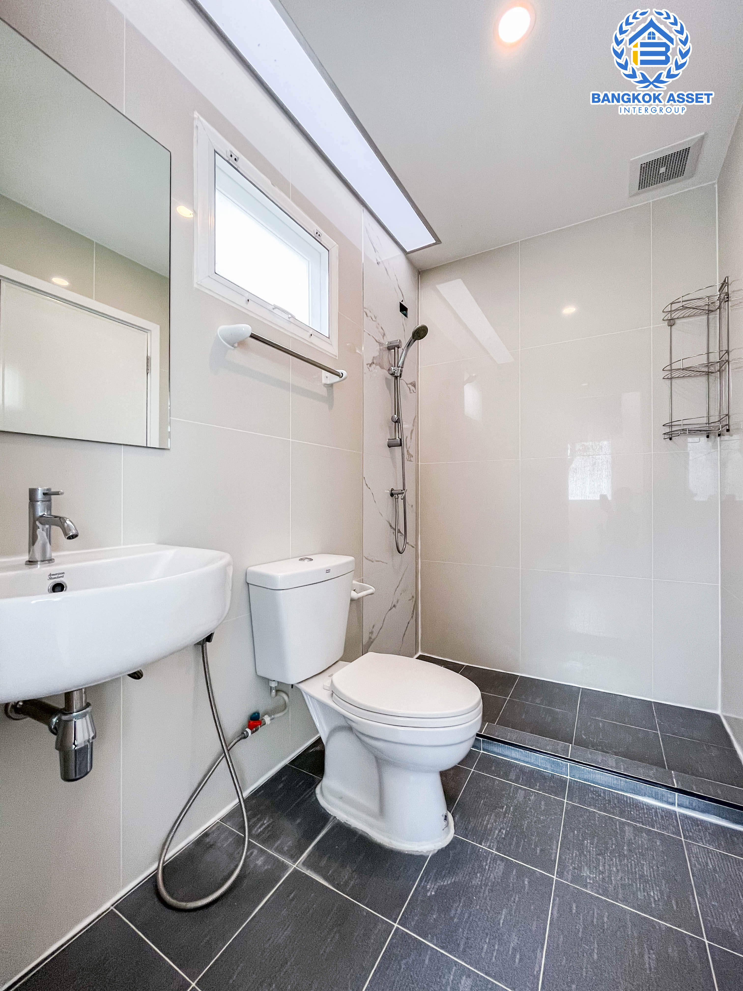 ทาวน์เฮ้าส์มือสองย่านนนทบุรี ม.กัสโต้ ราชพฤกษ์-พระราม5 บนเนื้อที่ 24.3 ตร.ว. ฟังก์ชัน 3 ห้องนอน 2 ห้องน้ำ 2 ที่จอดรถ บนทำเลยอดเยี่ยม เพียงไม่ถึง 15 นาทีก็ถึงรถไฟฟ้าสายสีม่วง "สถานีแยกติวานนท์" ใกล้เซ็นทรัล รัตนาธิเบศร์ และทางด่วน "ศรีรัช"...