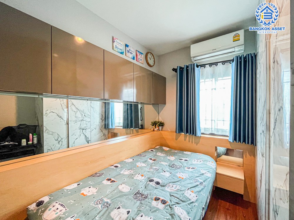 *****ทาวน์เฮ้าส์มือสอง ม.อิงทาวน์ ติวานนท์-แจ้งวัฒนะ หลังมุม เนื้อที่กว้าง 24.6 ตร.ว. ฟังก์ชัน 3 ห้องนอน 3 ห้องน้ำ จอดรถได้ 2 คัน พร้อมเข้าอยู่ ตั้งบนทำเลแห่งการเดินทาง เชื่อมต่อถนนศรีสมาน, ถนนติวานนท์, ถนนวิภาวดี-รังสิต ทางด่วน "ศรีสมาน" จองเลย