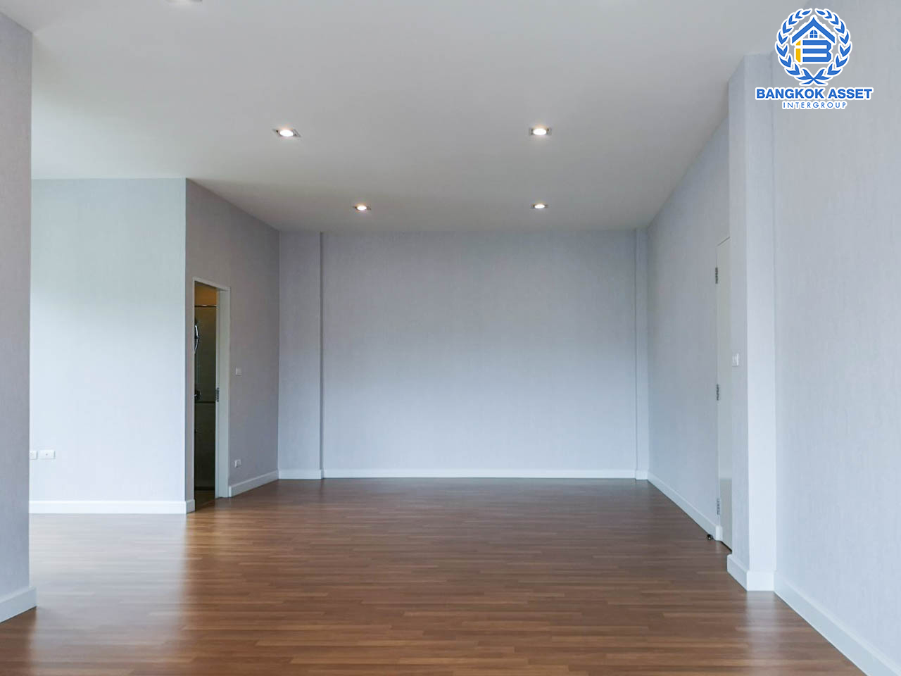 *****บ้านเดี่ยวมือสองสมุทรสาคร ม.แกรนดิโอ พระราม2 เนื้อที่กว้างขวางเกือบ 81 ตร.ว. ฟังก์ชันจัดเต็ม 5 ห้องนอน 5 ห้องน้ำ 4 ที่จอดรถ บรรยากาศร่มรื่น เงียบสงบ ทำเลเข้าเมืองสะดวกสบาย เชื่อมต่อ ถ.กาญจนาภิเษก, ถ.เอกชัย-บางบอน